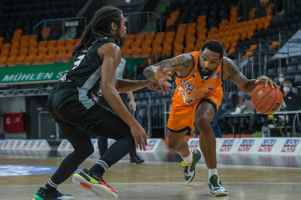 取决于场上 取决于场上